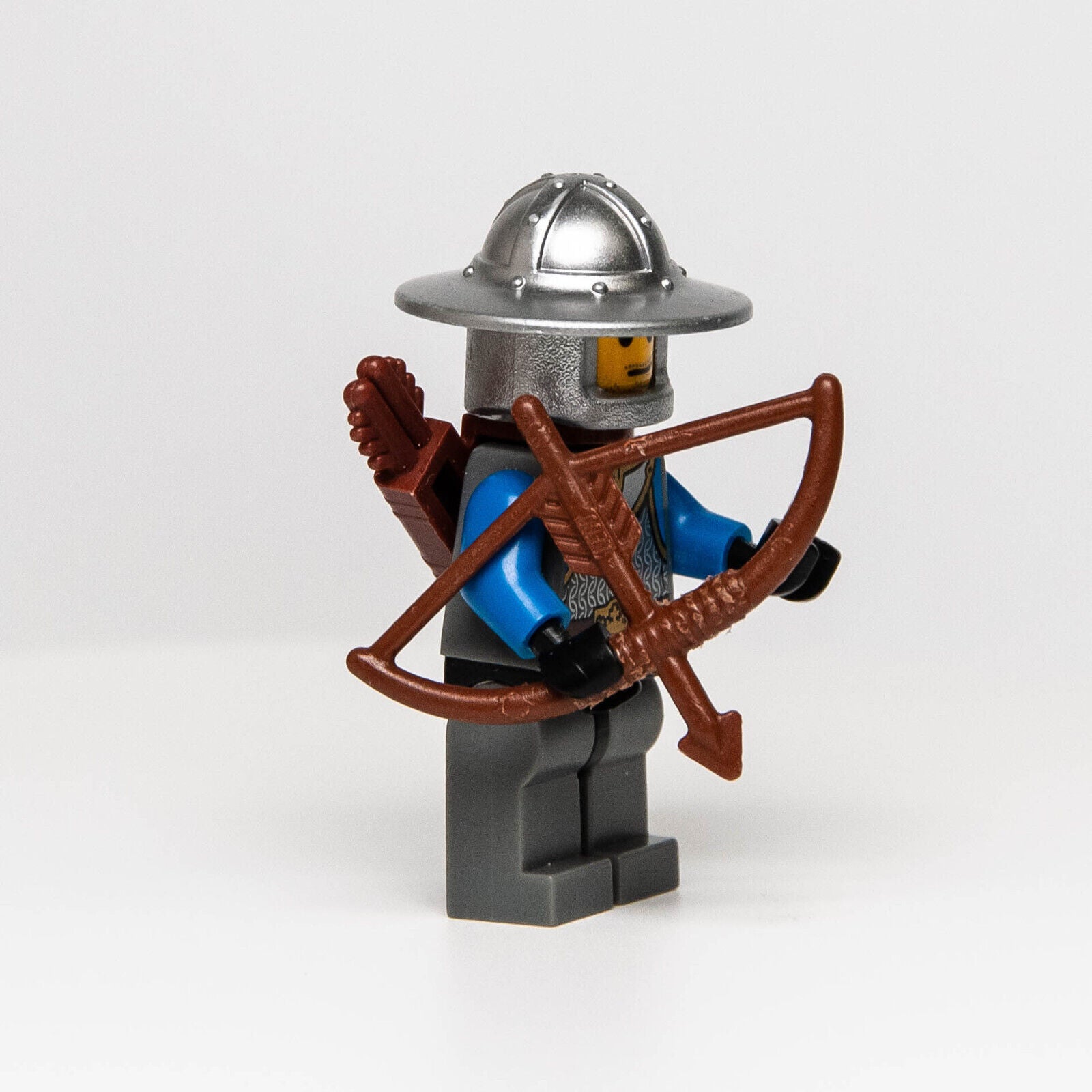 LEGO Castle King's Knight Minifigure (cas531) Kingdoms with Longbow - StudBee